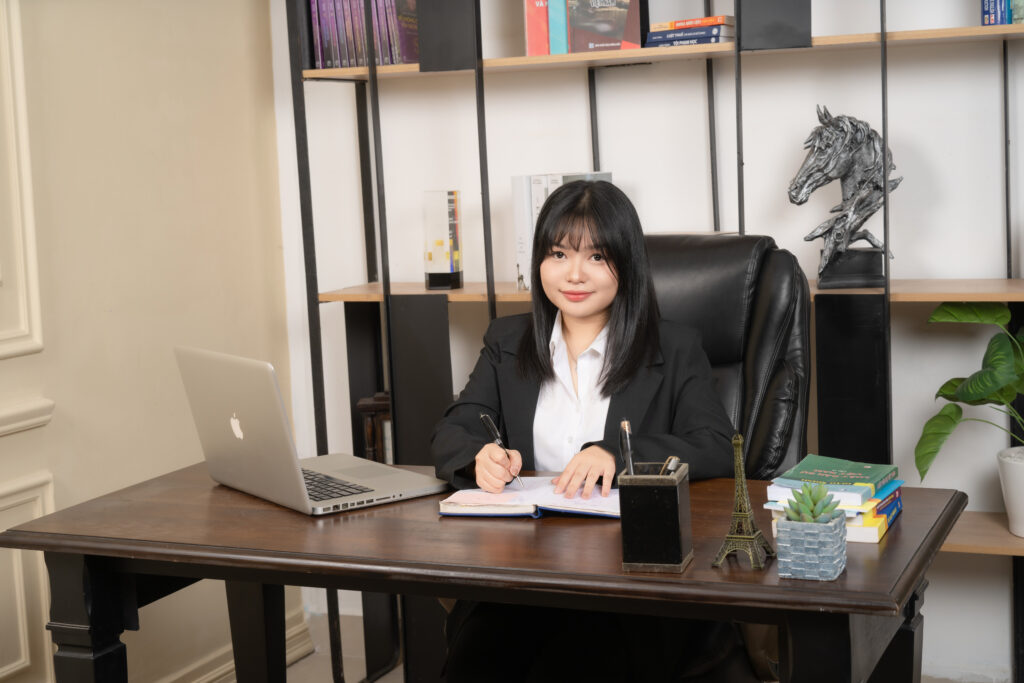 Evoto Luật sư Hoàng Quân