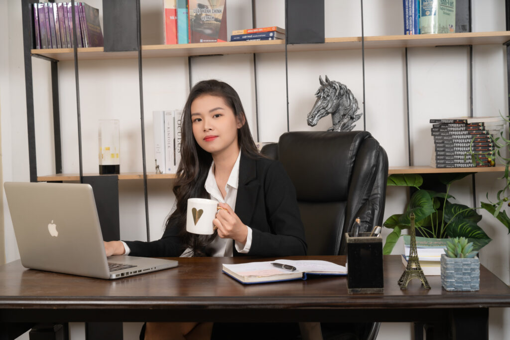Evoto Luật sư Hoàng Quân