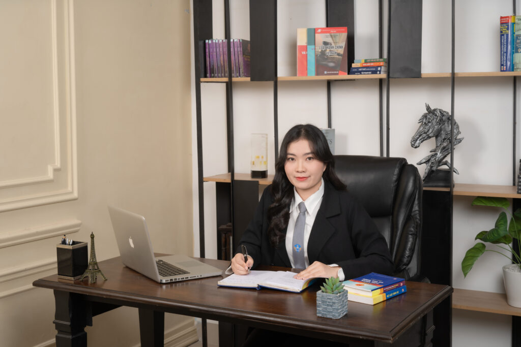 Evoto Luật sư Hoàng Quân